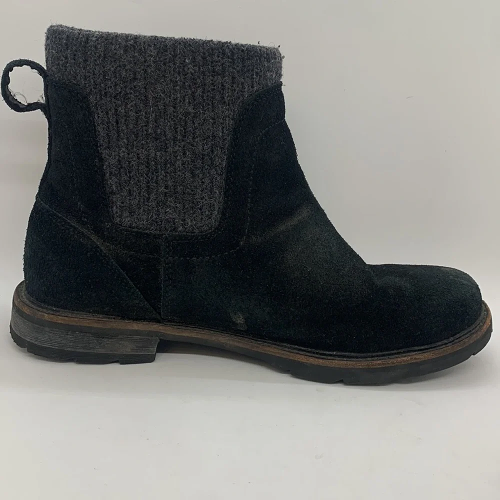 L.L. Bean *Flaw East Point Chelsea Suede Boot Black (8 1/2 Medium) Winter Snow